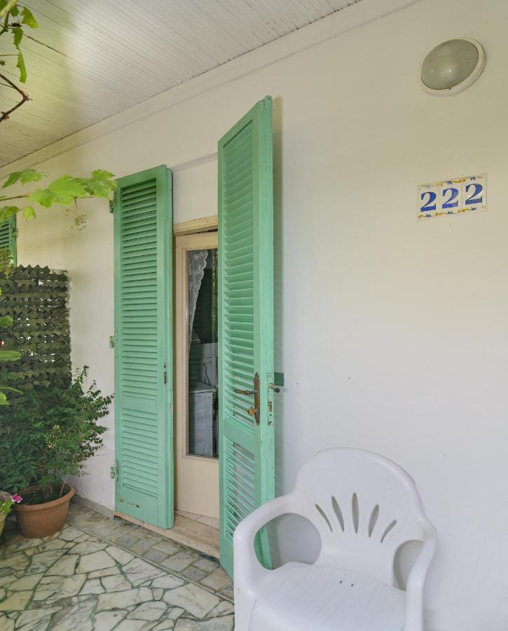 Hotel Poseidon مارينا دي بييتراسانْت المظهر الخارجي الصورة