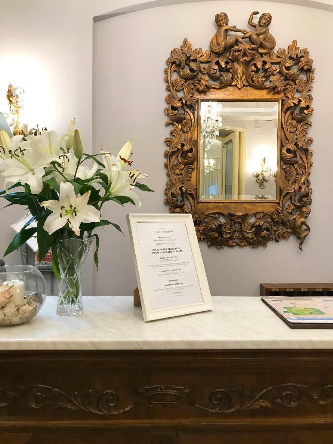 Hotel Poseidon مارينا دي بييتراسانْت المظهر الخارجي الصورة